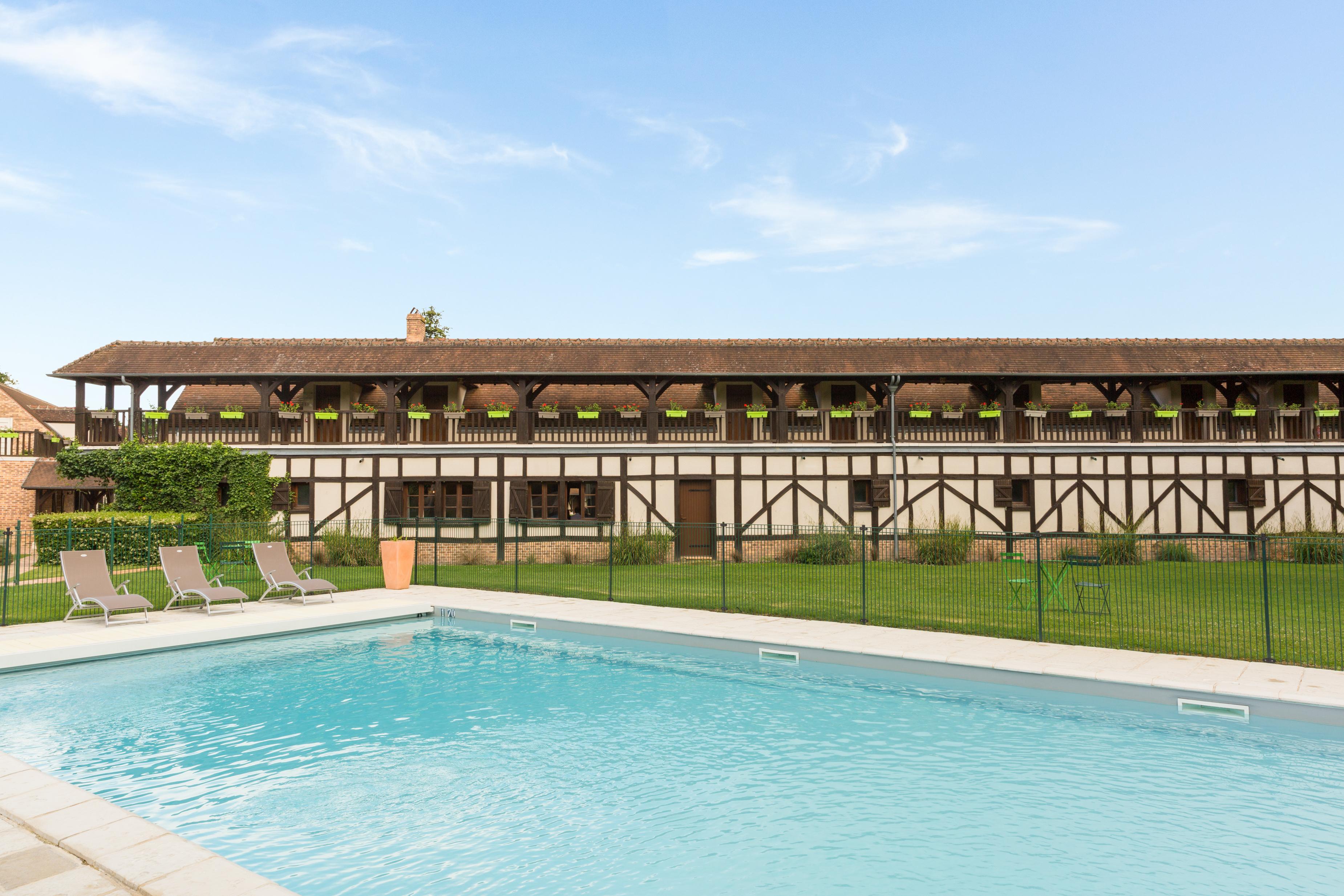 L'Oree Des Chenes, The Originals Relais La Ferté-Saint-Aubin Exteriör bild
