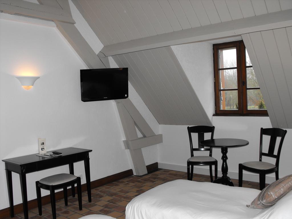 L'Oree Des Chenes, The Originals Relais La Ferté-Saint-Aubin Exteriör bild